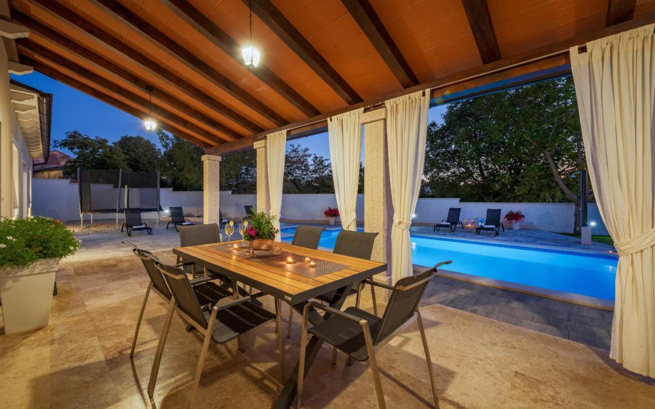 Villa Desapemani Žminj Esterno foto