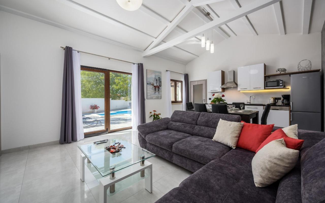 Villa Desapemani Žminj Esterno foto